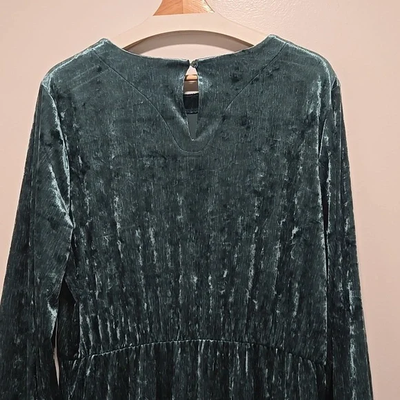 Forest Green Holiday Dress, Size XXL - Picture 2 of 9